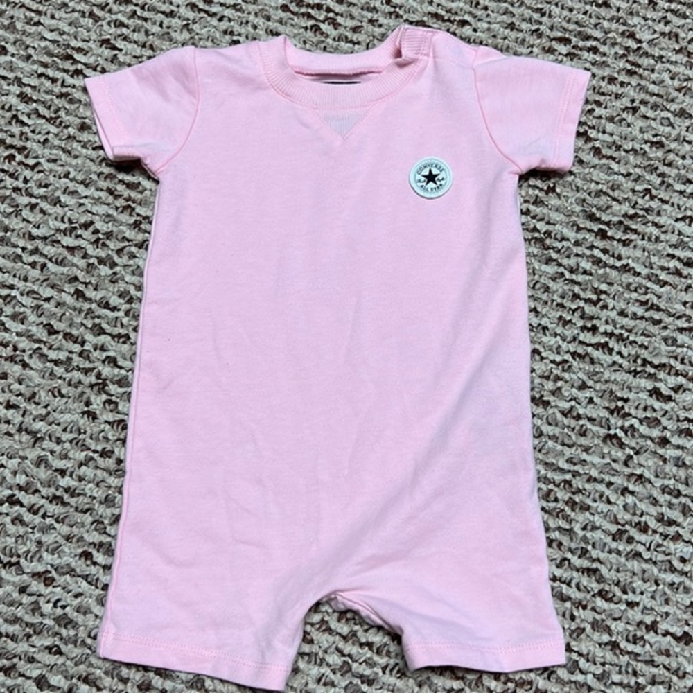 Converse romper